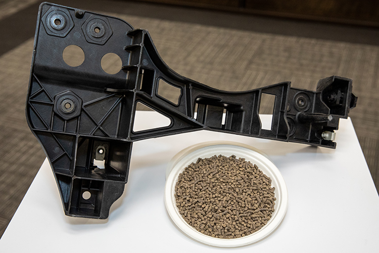 Pellets made from unsorted household waste, used in a front end module (FEM)